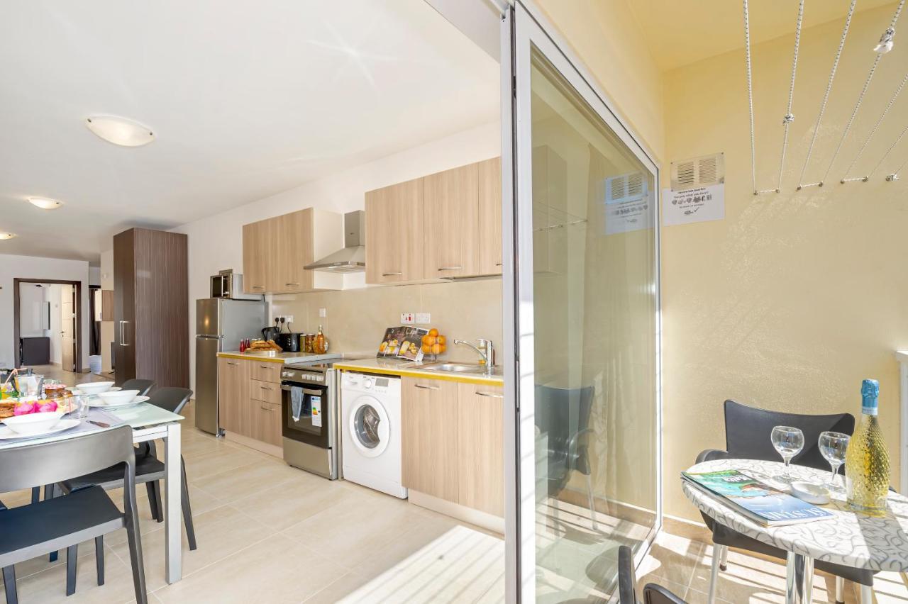 Summer Breeze Comfort Sunny Apartments Close To The Sandy Beaches - By Getawaysmalta Мелліха Екстер'єр фото