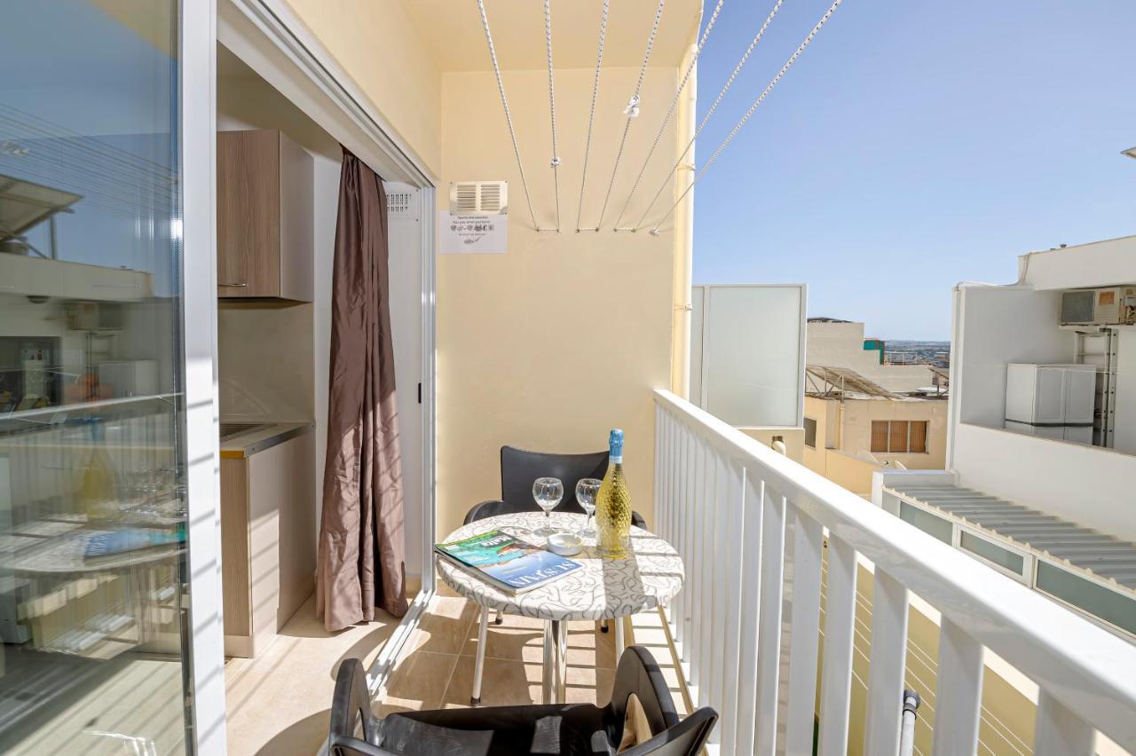 Summer Breeze Comfort Sunny Apartments Close To The Sandy Beaches - By Getawaysmalta Мелліха Екстер'єр фото